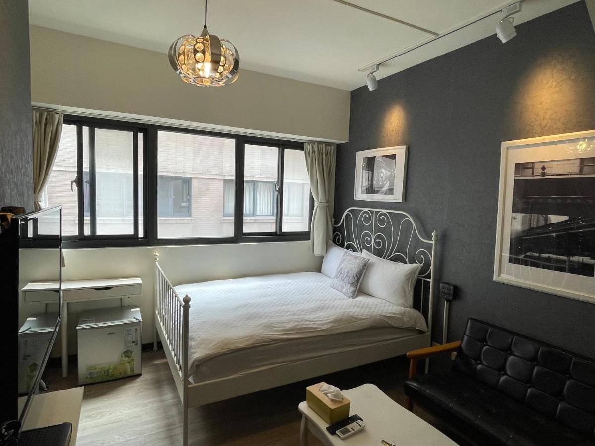 台中一中街格雷熊 Appartement Buitenkant foto