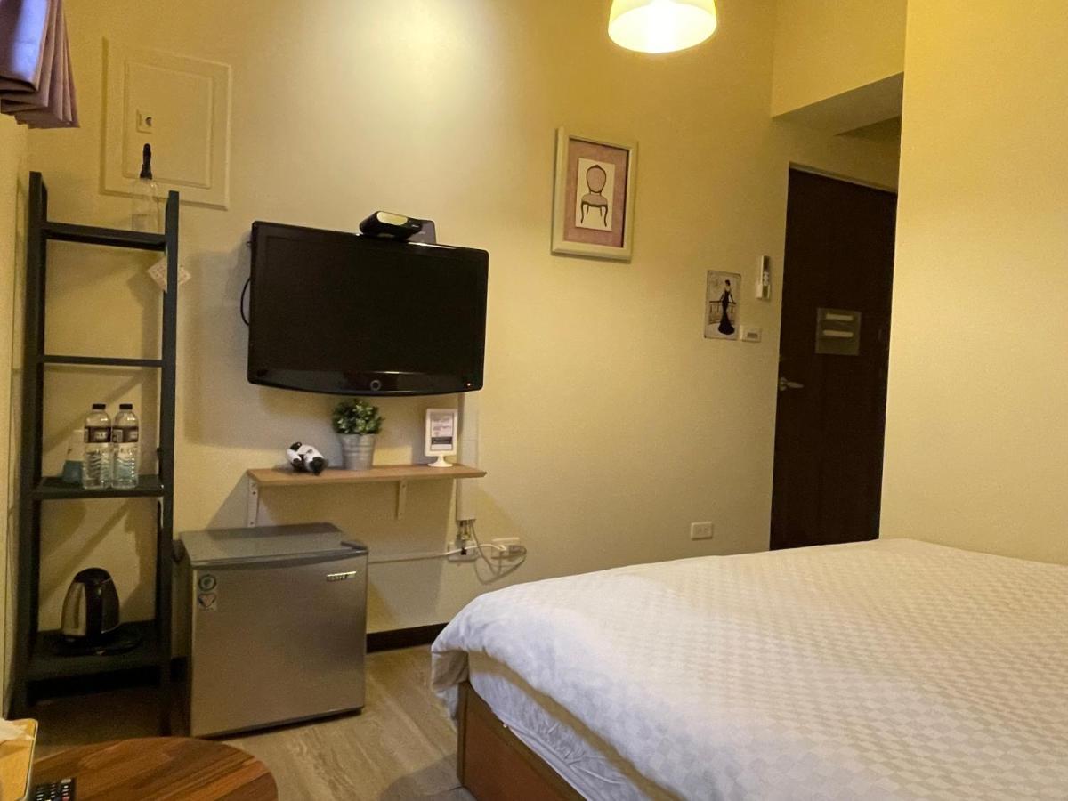 台中一中街格雷熊 Appartement Buitenkant foto